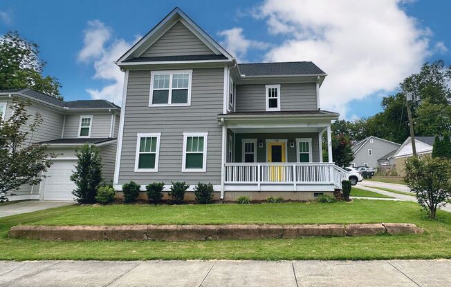 Greenville's West End, 3 BR, 2.5 BAs, Fenced Backyard, with a 1 Car Garage