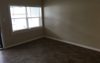 1 bed, 1 bath, 517 sqft, $775, Unit 160 Linden Street Unit 2