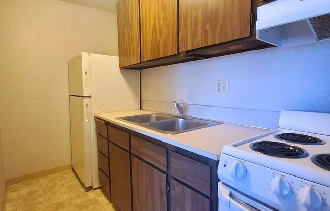 Studio, 1 bath, $1,125, Unit 35