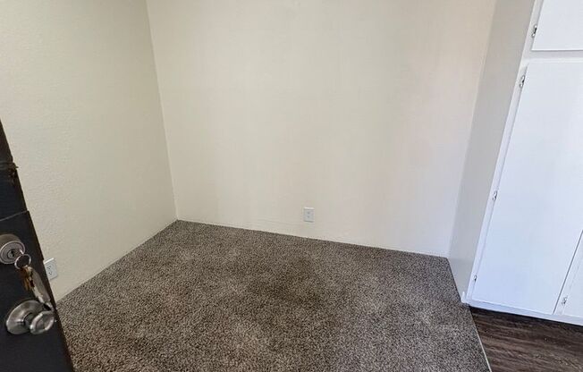 1 bed, 1 bath, $999, Unit 2303