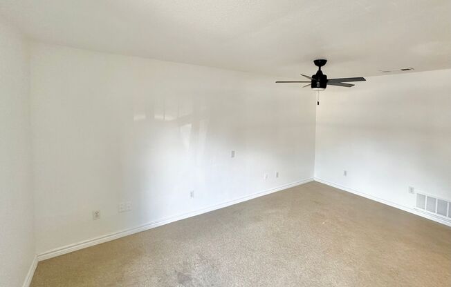 Updated Duplex in Charming Belton Texas!