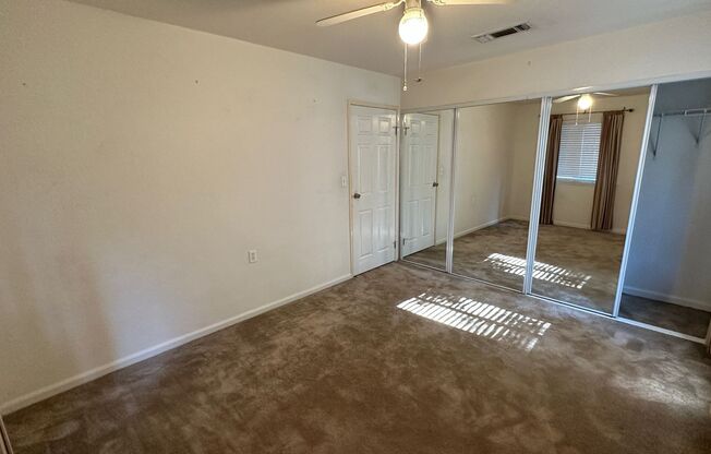 2 beds, 1 bath, $995, Unit Unit 1113