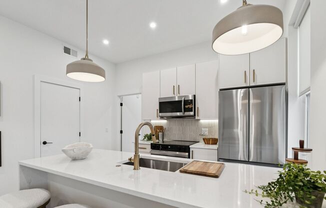 1 bed, 1 bath, 680 sqft, $1,673, Unit 305
