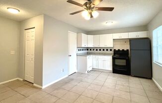 Studio, 1 bath, 350 sqft, $1,175, Unit G2