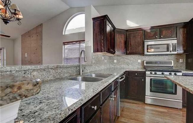 Amazing 3 bedroom 2 bath home is West El Paso!