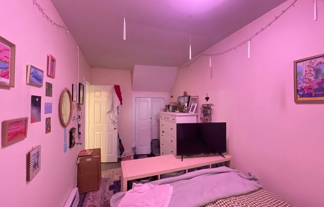 3 beds, 2 baths, 1,400 sqft, $3,200, Unit 3F