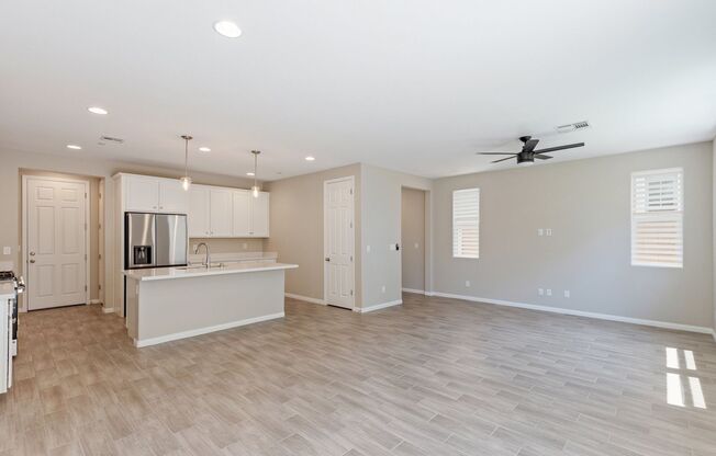 Beautiful Townhome located in Cadence 3 bedroom Plus a LOFT, 2.5 Baths, 2 car garage