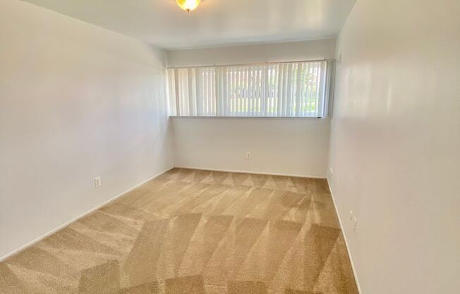 1 bed, 1 bath, 700 sqft, $1,095, Unit #105