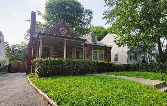 Remodeled brick bungalow with 1st floor living in highly desirable Stonewall Court Subdivision.