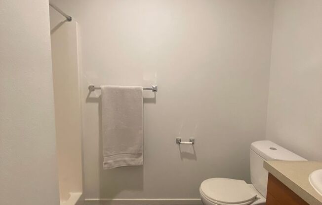 Studio, 1 bath, 175 sqft, $1,350, Unit 2200