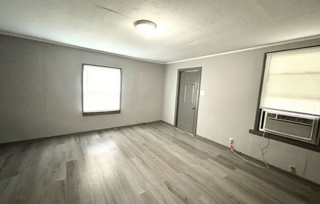 TWO BEDROOM / ONE BATH UNIT AVAILABLE NOW!