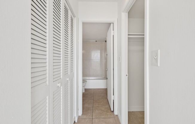 1 bed, 1.5 baths, 780 sqft, $1,850, Unit 210N