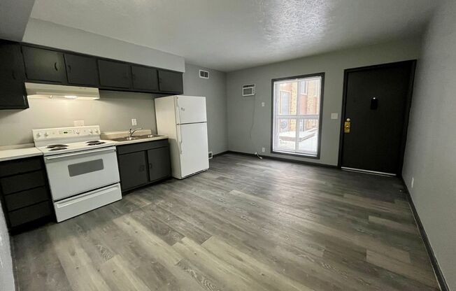 Corsica Cottonwood Apartments