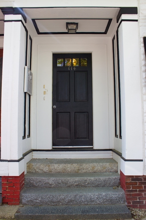 114 THORNDIKE ST