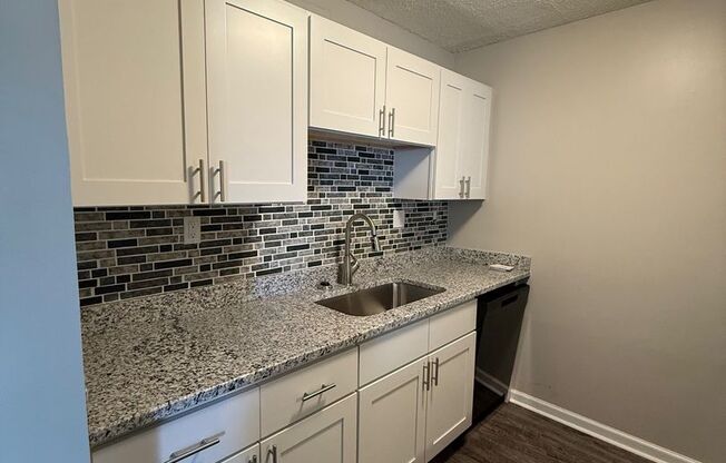 2 beds, 2 baths, 966 sqft, $1,100, Unit 806