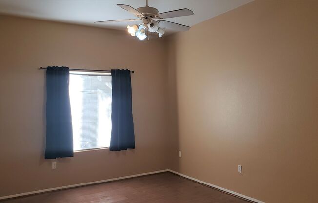 3 beds, 2 baths, $1,600, Unit # 103