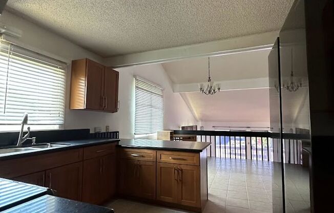 3 beds, 2 baths, $4,100