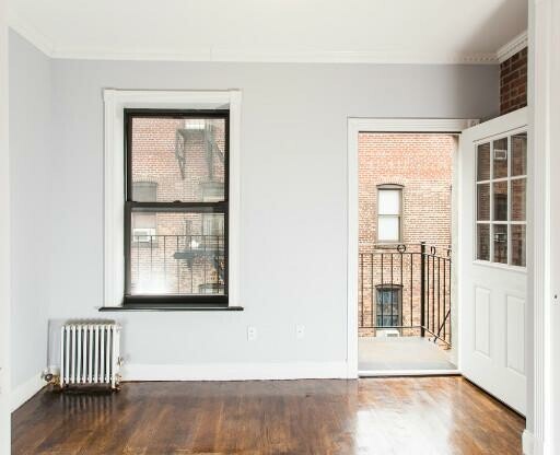 3 beds, 1 bath, $6,295, Unit 12