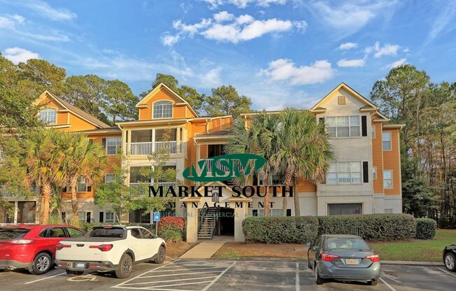 STUNNING GATED COMMUNITY CONDO ON WHITEMARSH ISLAND