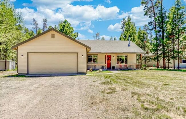 Fabulous Three Rivers Home on 1/2 acre!