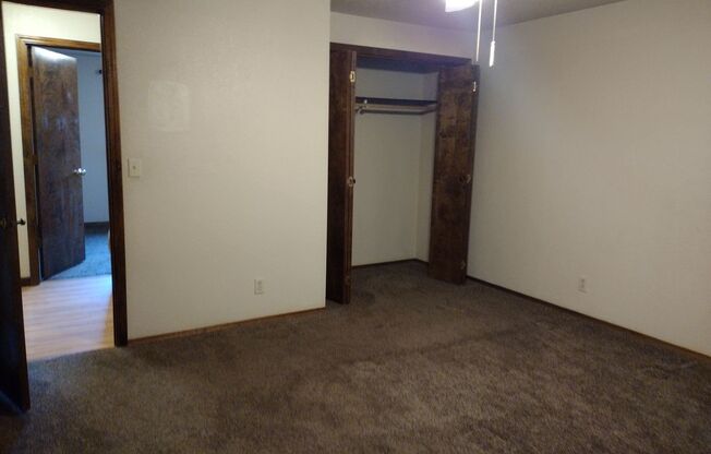 3 beds, 2 baths, $2,100