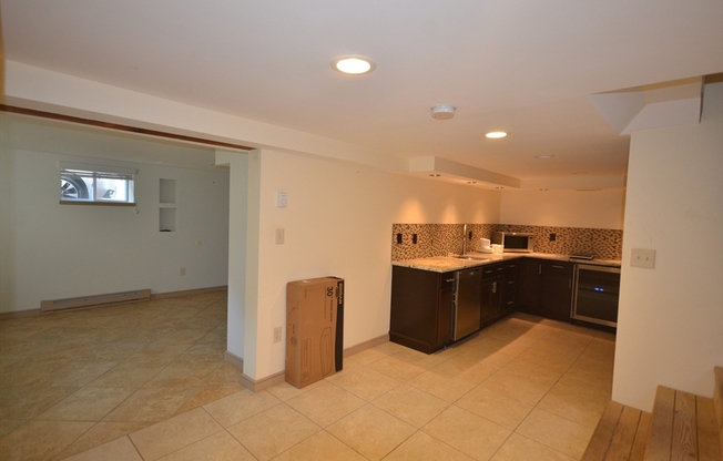 18 BENTON RD