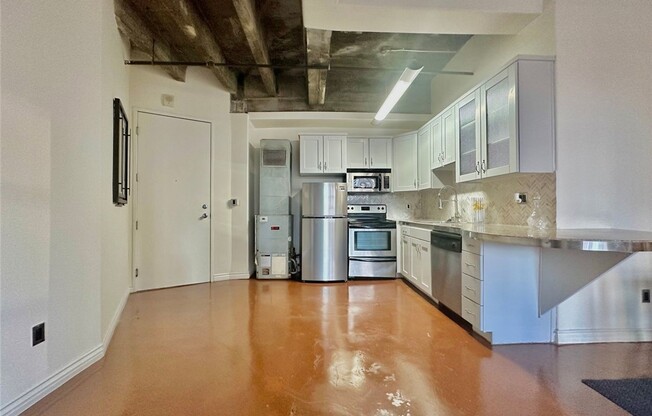 1 bed, 1 bath, 700 sqft, $2,000, Unit 1105