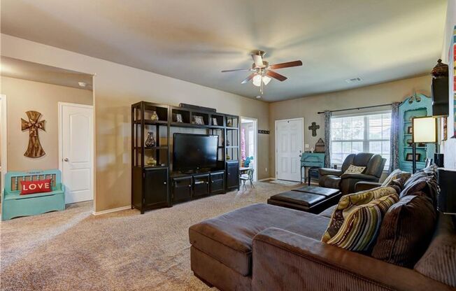 CHARMING home is only minutes from Tinker AFB!!!