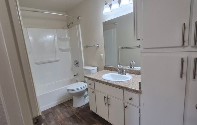 1 bed, 1 bath, 720 sqft, $1,500, Unit 53