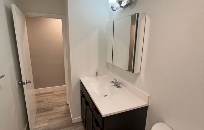 3 beds, 1 bath, $1,208, Unit 301