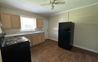 2 beds, 1 bath, $900