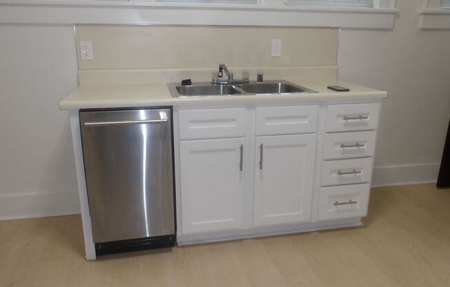 2 beds, 1 bath, 1,310 sqft, $1,420, Unit 4626-1