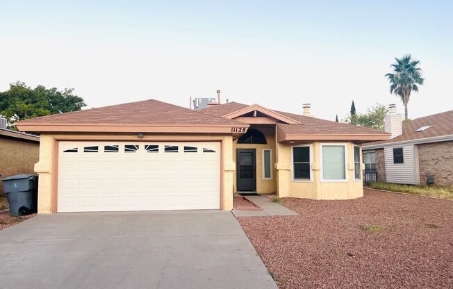 Charming 3 bedroom 2 bath home in Northeast El Paso!