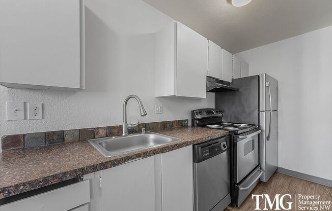 1 bed, 1 bath, 500 sqft, $1,337, Unit 1330-L6