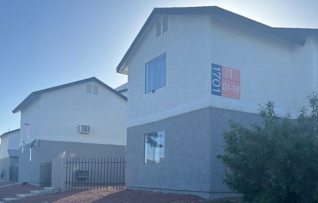 2 beds, 2 baths, 875 sqft, $1,455.5, Unit 26