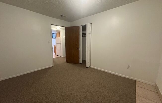 3 beds, 1 bath, 810 sqft, $1,590, Unit 732 S. Millvale Ave. #C1