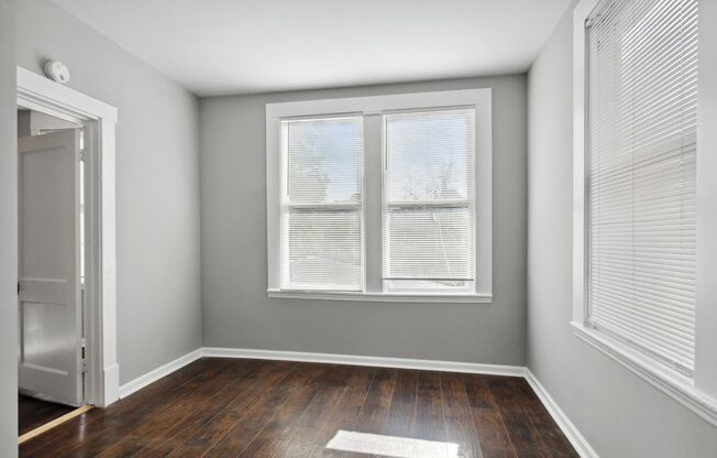 2 beds, 2 baths, $1,600, Unit B
