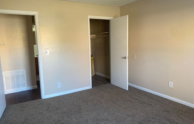 1 bed, 1 bath, 564 sqft, $1,050, Unit 4532-01