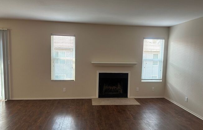 2 beds, 2 baths, 986 sqft, $2,640, Unit 12