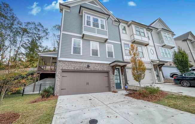 Gorgeous LIKE NEW 3 BR/3.5 BA Townhome in Canton!