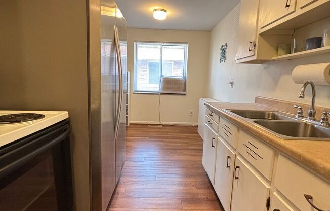 1 bed, 1 bath, $800, Unit Unit 22