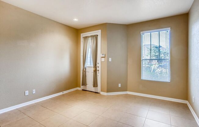 AVAILABLE NOW this 3BR/2Bath 1-story in the Fox Grove sudivision of San Antonio