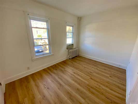 2 beds, 1 bath, $2,850