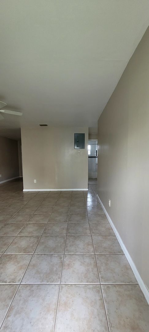 2 beds, 1 bath, 900 sqft, $1,725