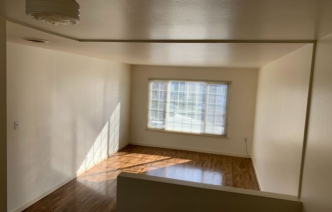 1 bed, 1 bath, $2,100, Unit Unit 4