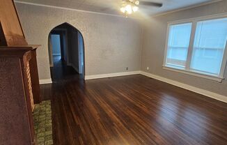 2 beds, 1 bath, 1,200 sqft, $1,250, Unit 1115 S Gary Pl