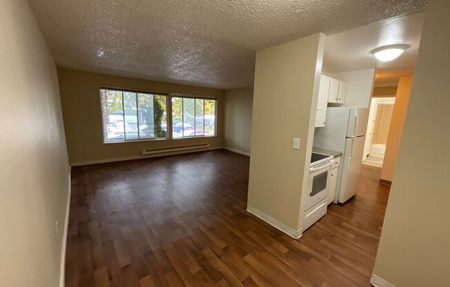 1 bed, 1 bath, $1,350, Unit # 202