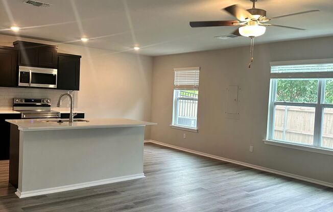 BRAND NEW DUPLEX - 1/2 off the first two months!