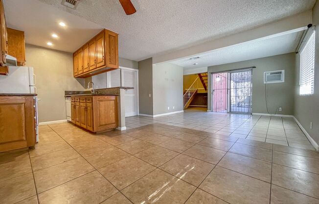 LOVELY MOVE-IN READY TWO-STORY TOWNHOME!