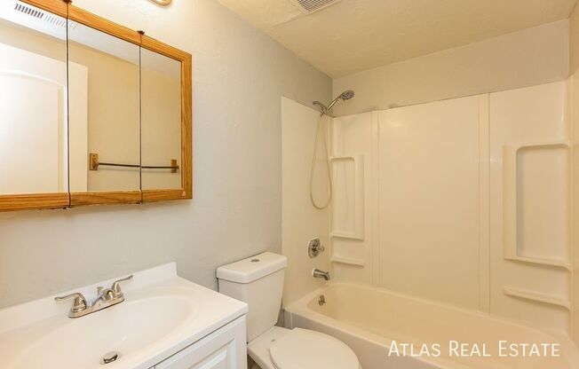 5541 BONITA VLG RD